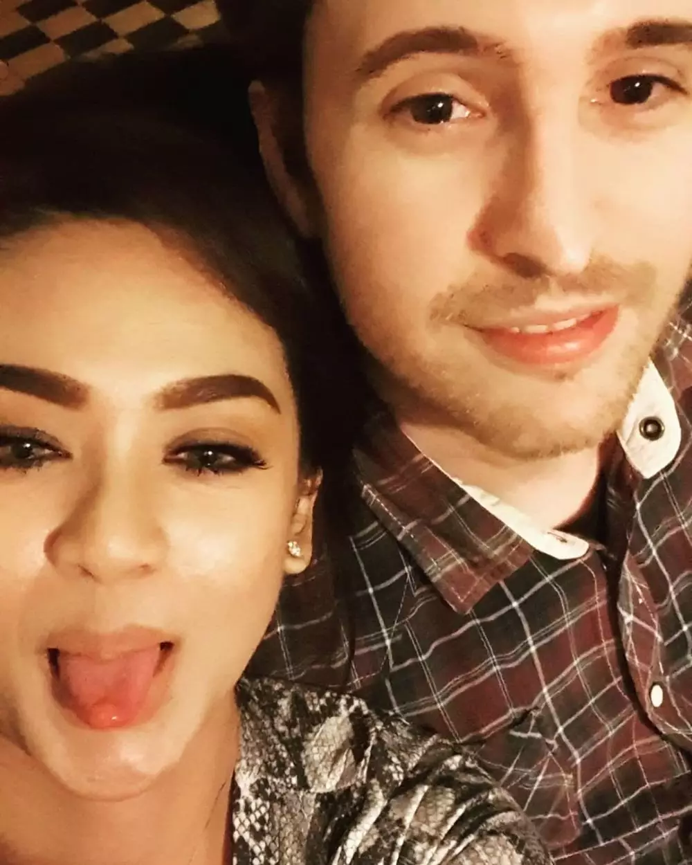 Anastasia Novie dan suami bulenya Instagram