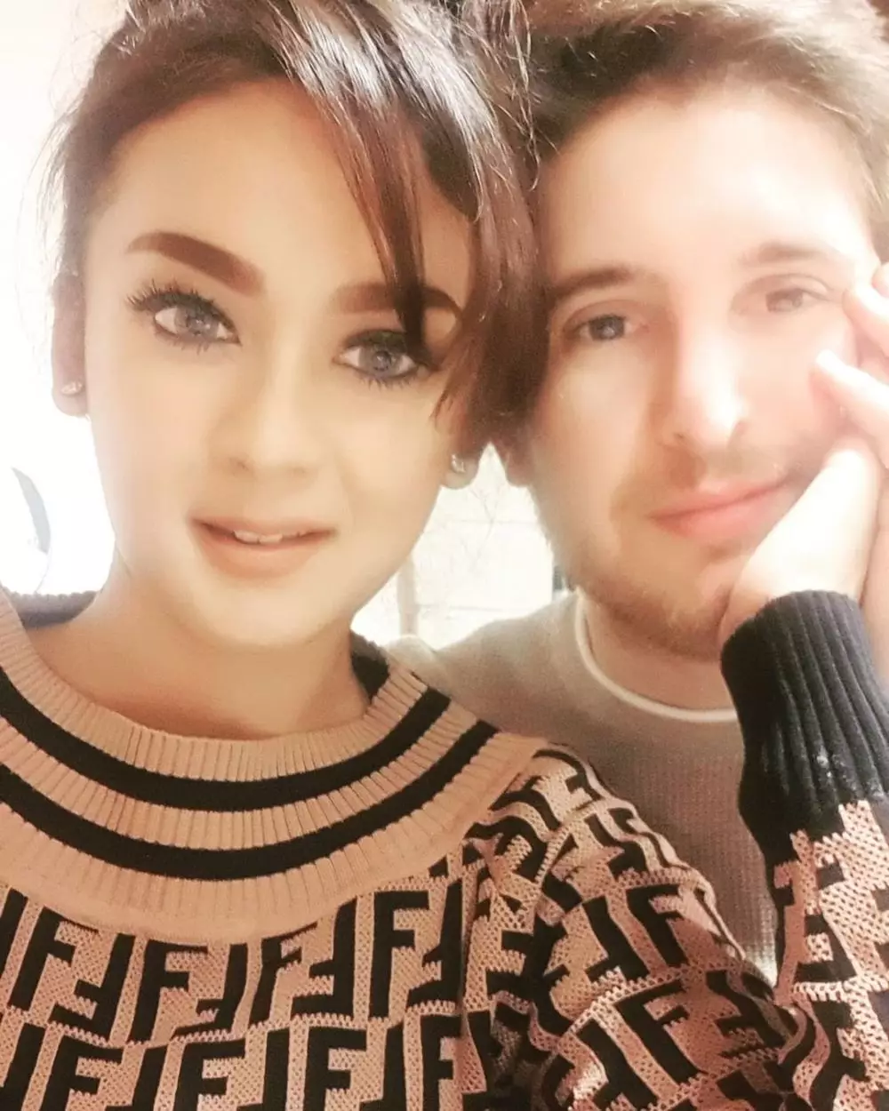 Anastasia Novie dan suami bulenya Instagram