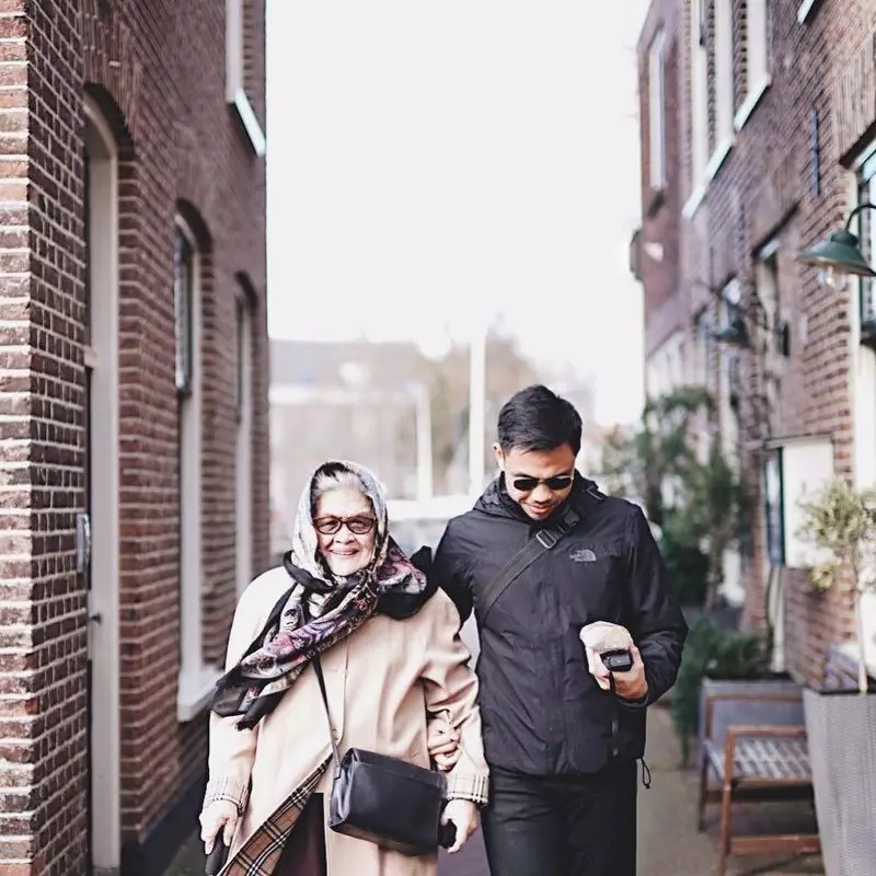 Seleb bareng nenek © 2020 brilio.net