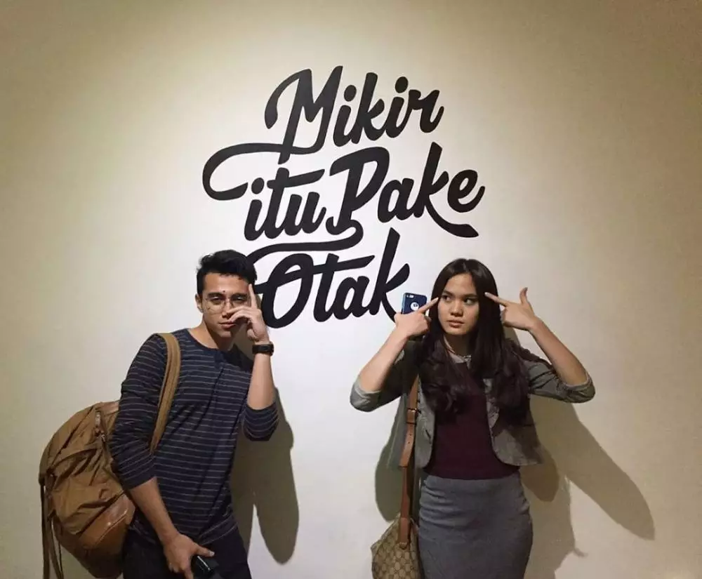 Sheryl Sheinafia dan Vadie Akbar © 2020 brilio.net Sheryl Sheinafia dan Vadie Akbar © 2020 brilio.net