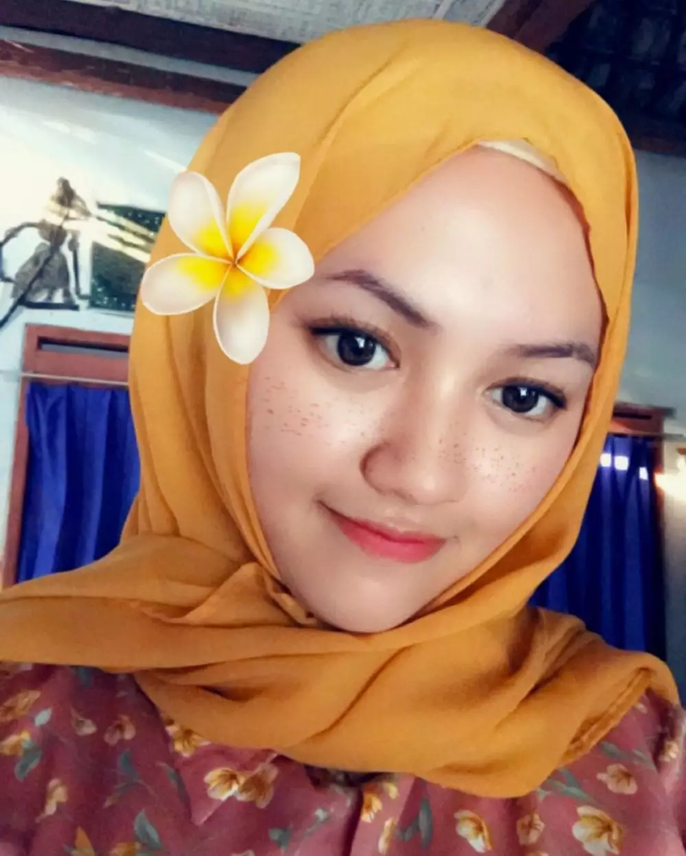 Happy Asmara tampil berhijab © 2020 brilio.net Instagram Happy Asmara tampil berhijab © 2020 brilio.net Instagram