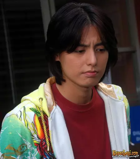 Roger Danuarta saat awal karier Berbagai Sumber