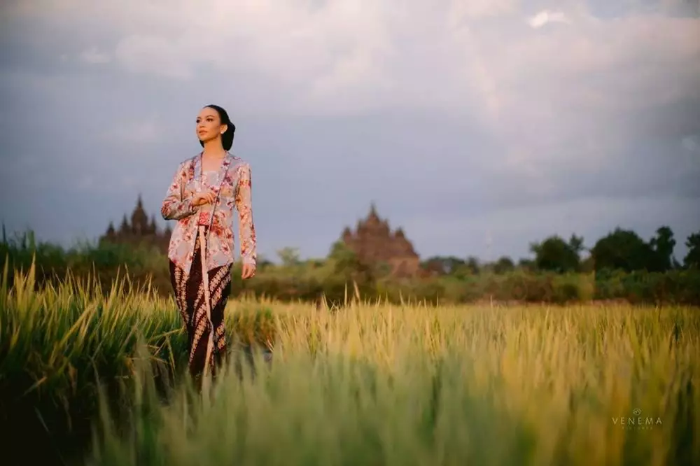 Momen pemotretan Karin Nadila © 2020 brilio.net Momen pemotretan Karin Nadila © 2020 brilio.net