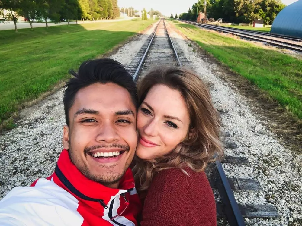 Randy Pangalila dan istri bulenya  Instagram