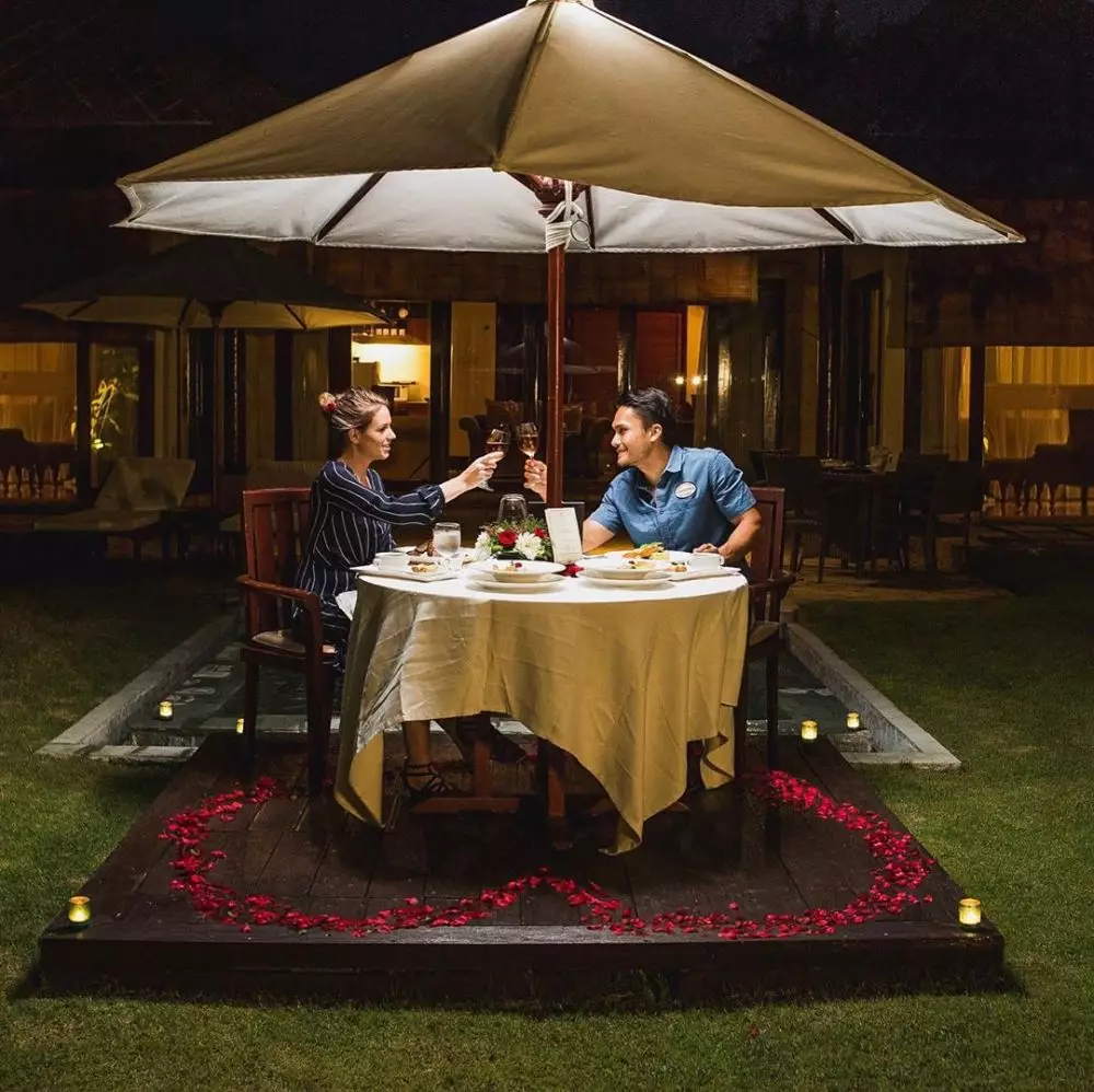 Randy Pangalila dan istri bulenya  Instagram