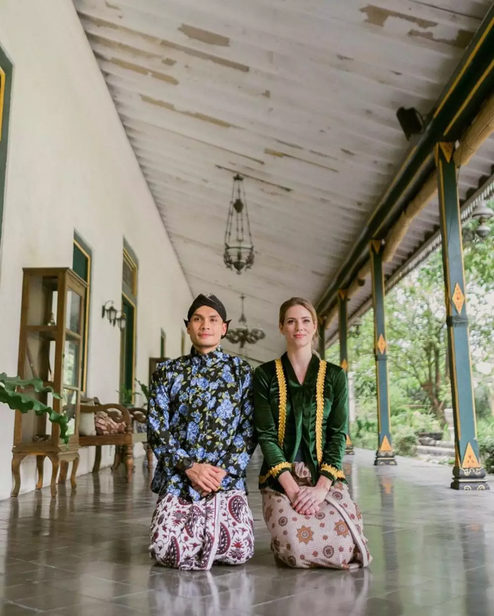 Randy Pangalila dan istri bulenya  Instagram