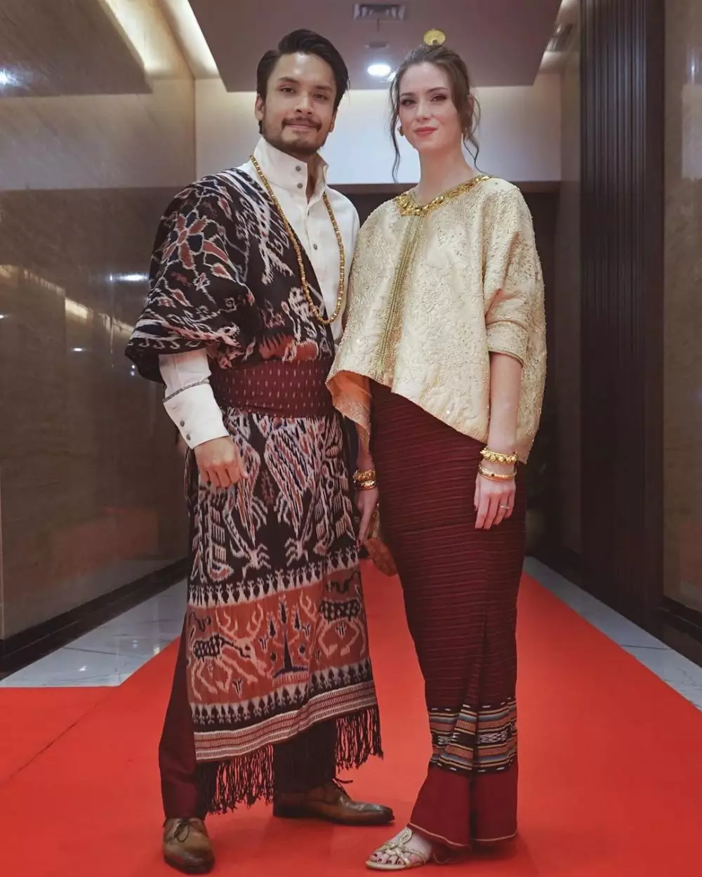 Randy Pangalila dan istri bulenya  Instagram