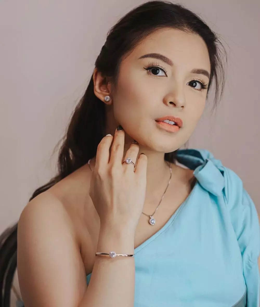 Artis indonesia main dua peran © 2020 brilio.net