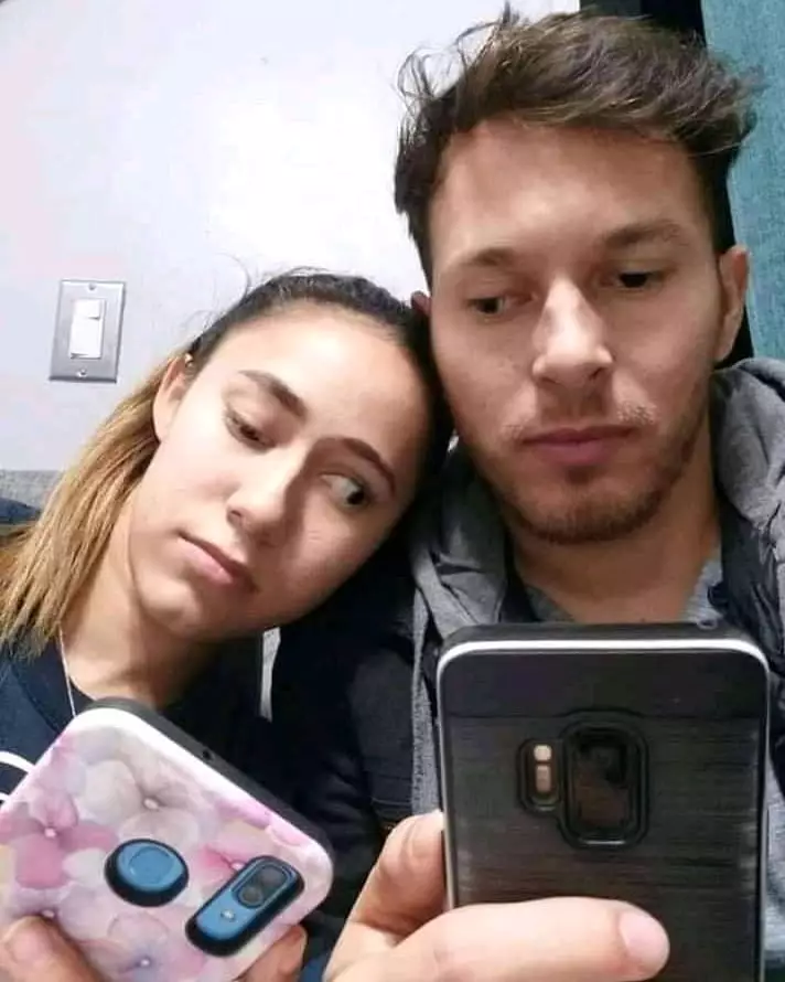 momen pacaran di tempat umum  Instagram momen pacaran di tempat umum  Instagram