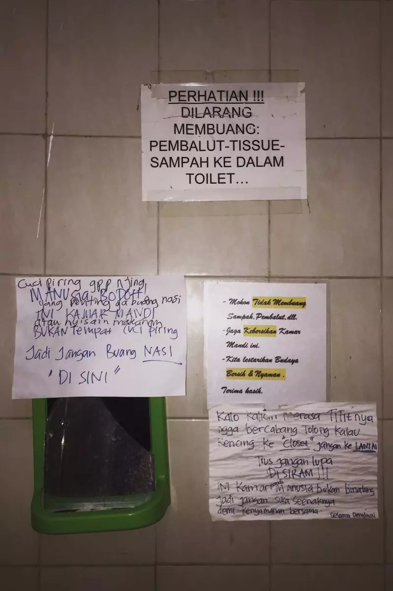 debat peringatan kost cewek Twitter