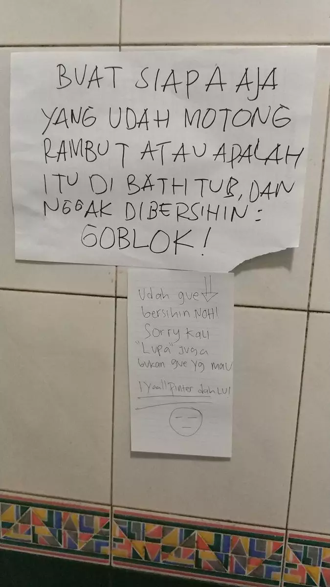 debat peringatan kost cewek Twitter