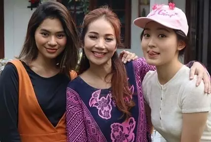 Natasha Wilona dan pemain Anak Band Berbagai Sumber