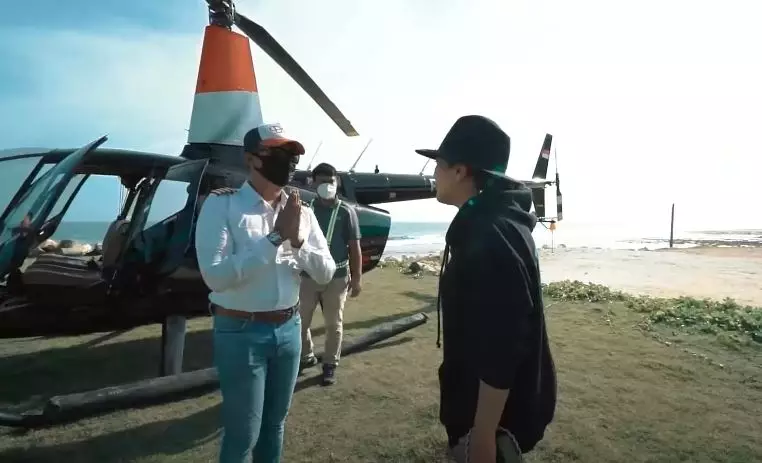 Ashanty dan Nia Ramadhani naik helikopter  © 2020 brilio.net