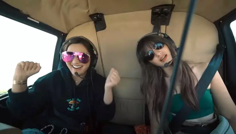 Ashanty dan Nia Ramadhani naik helikopter  © 2020 brilio.net