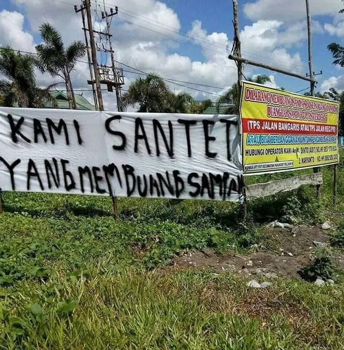 Spanduk lucu sampah Berbagai sumber