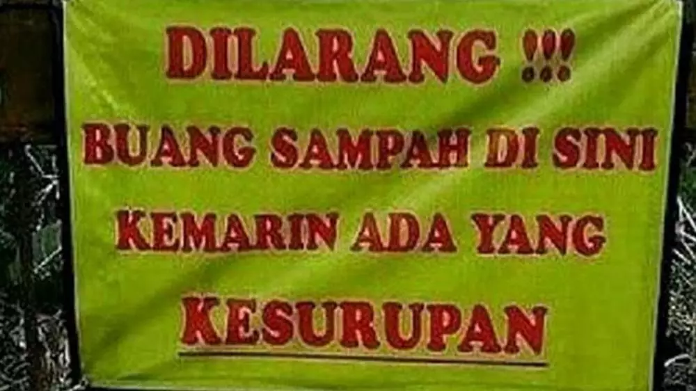 Spanduk lucu sampah Berbagai sumber