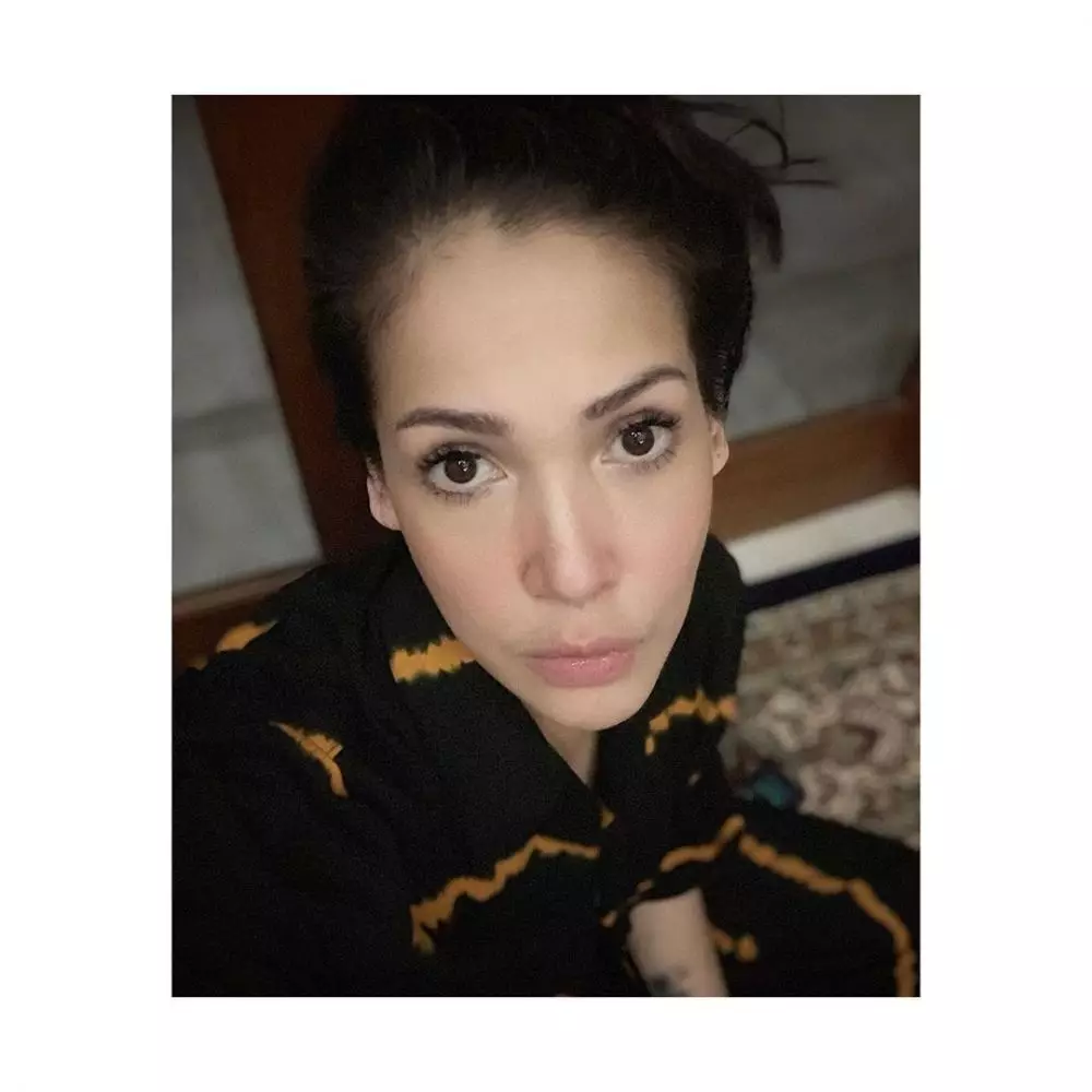 Potret Mieke Amalia, tetap cantik bak ABG di usia 43 tahun © 2020 brilio.net Potret Mieke Amalia, tetap cantik bak ABG di usia 43 tahun © 2020 brilio.net