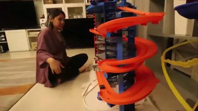 Barang mewah di rumah Rieta Amilia © 2020 brilio.net YouTube Barang mewah di rumah Rieta Amilia © 2020 brilio.net YouTube