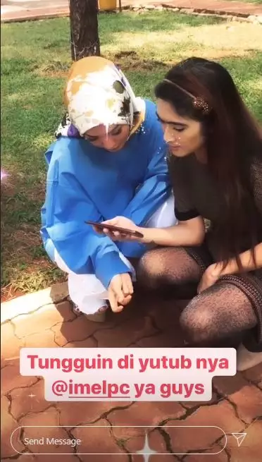 reuni Revi Mariska dan Imel instagram 