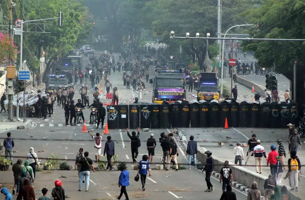 Demo Harmoni © 2020 brilio.net