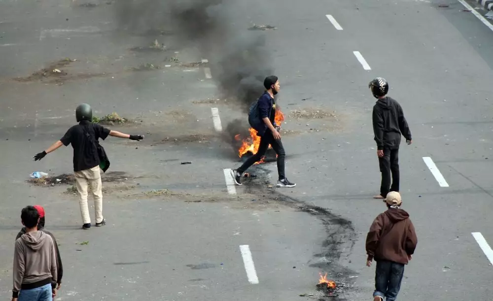 Demo Harmoni © 2020 brilio.net