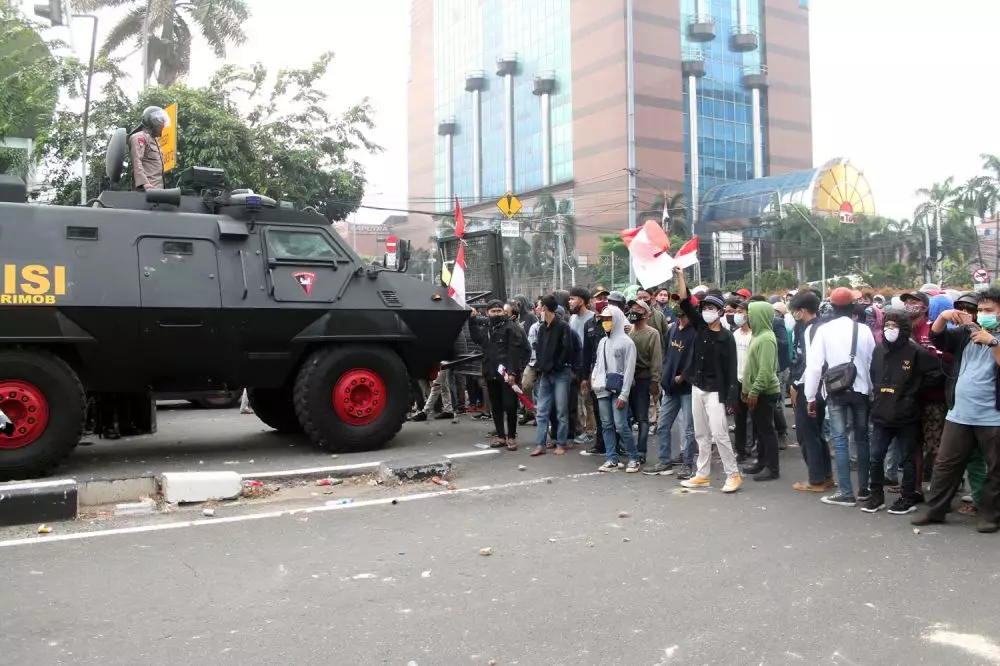 Demo Harmoni © 2020 brilio.net