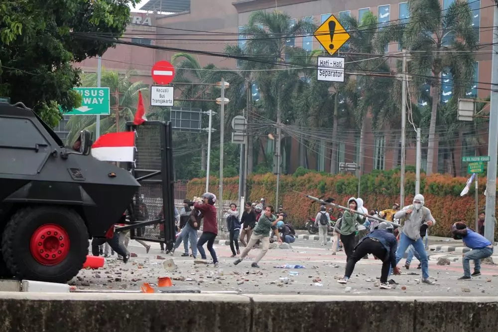 Demo Harmoni © 2020 brilio.net