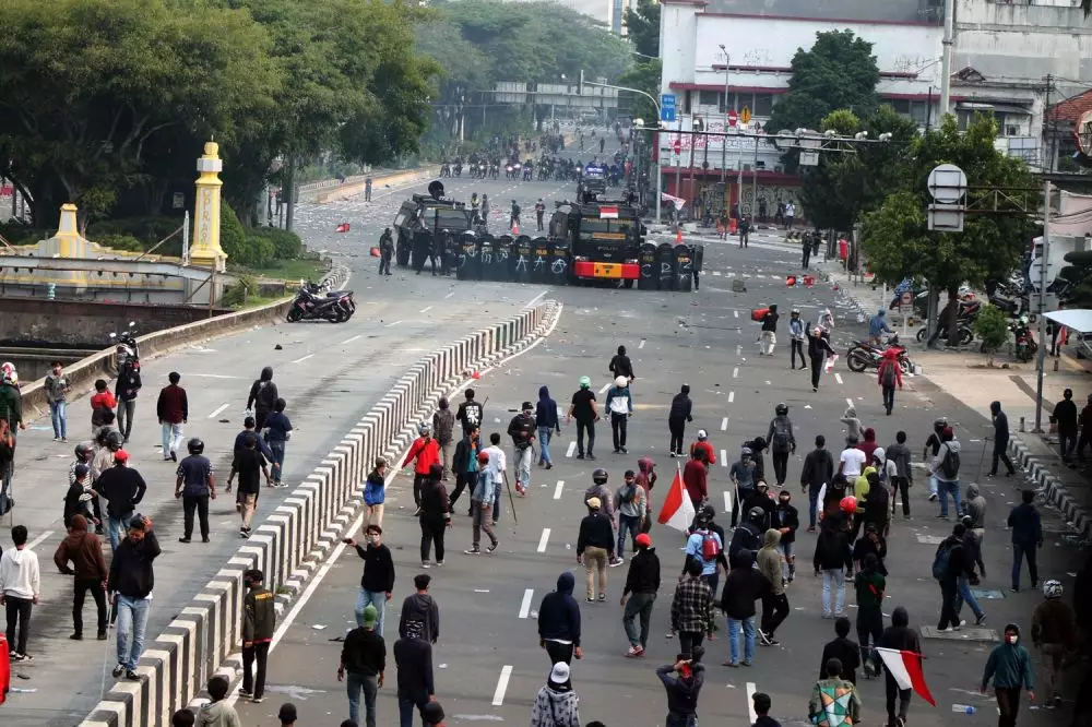 Demo Harmoni © 2020 brilio.net