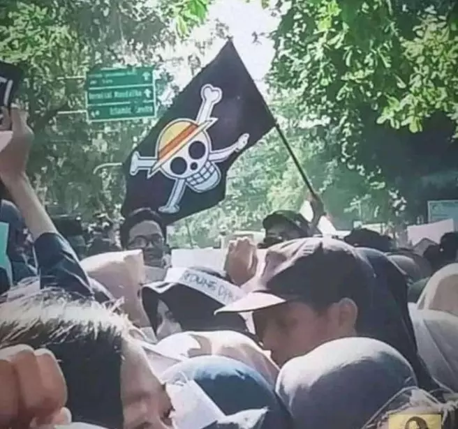 Kejadian kocak demo Berbagai sumber