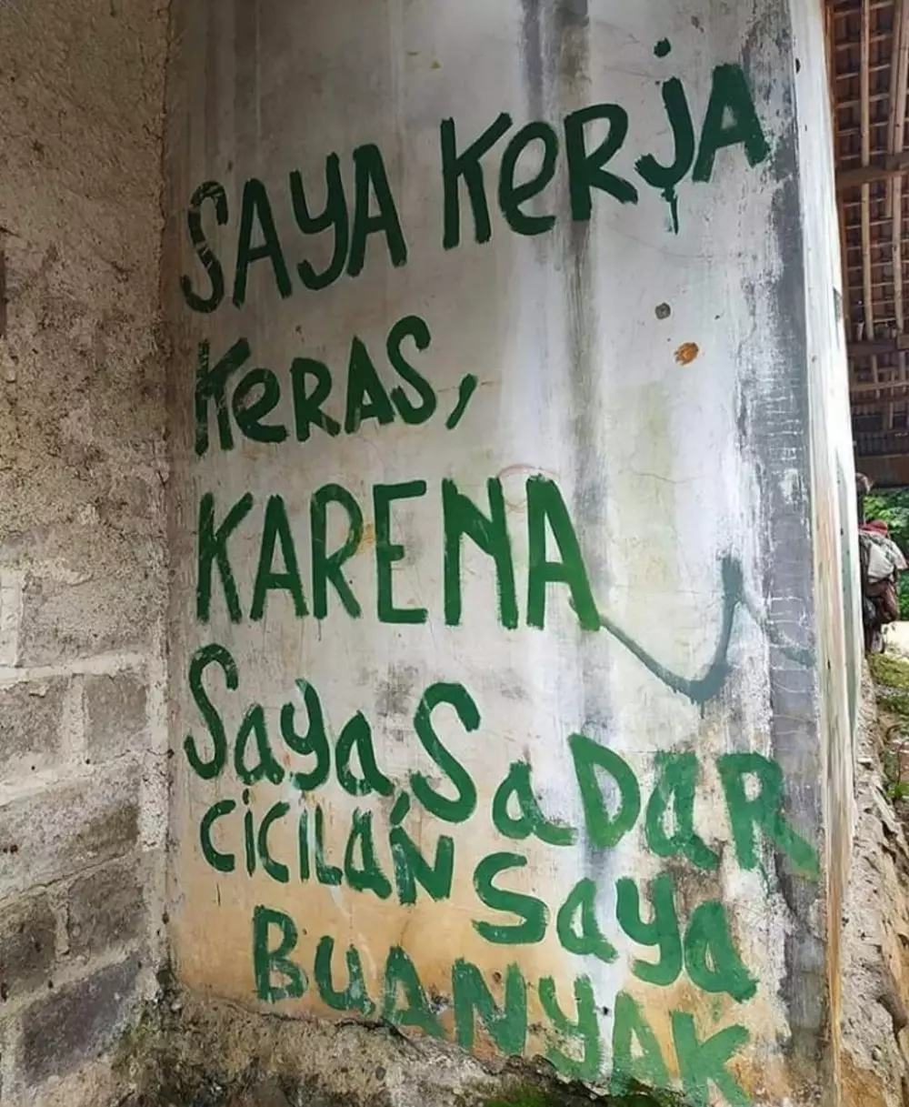 Tulisan motivasi di tembok Twitter Tulisan motivasi di tembok Twitter