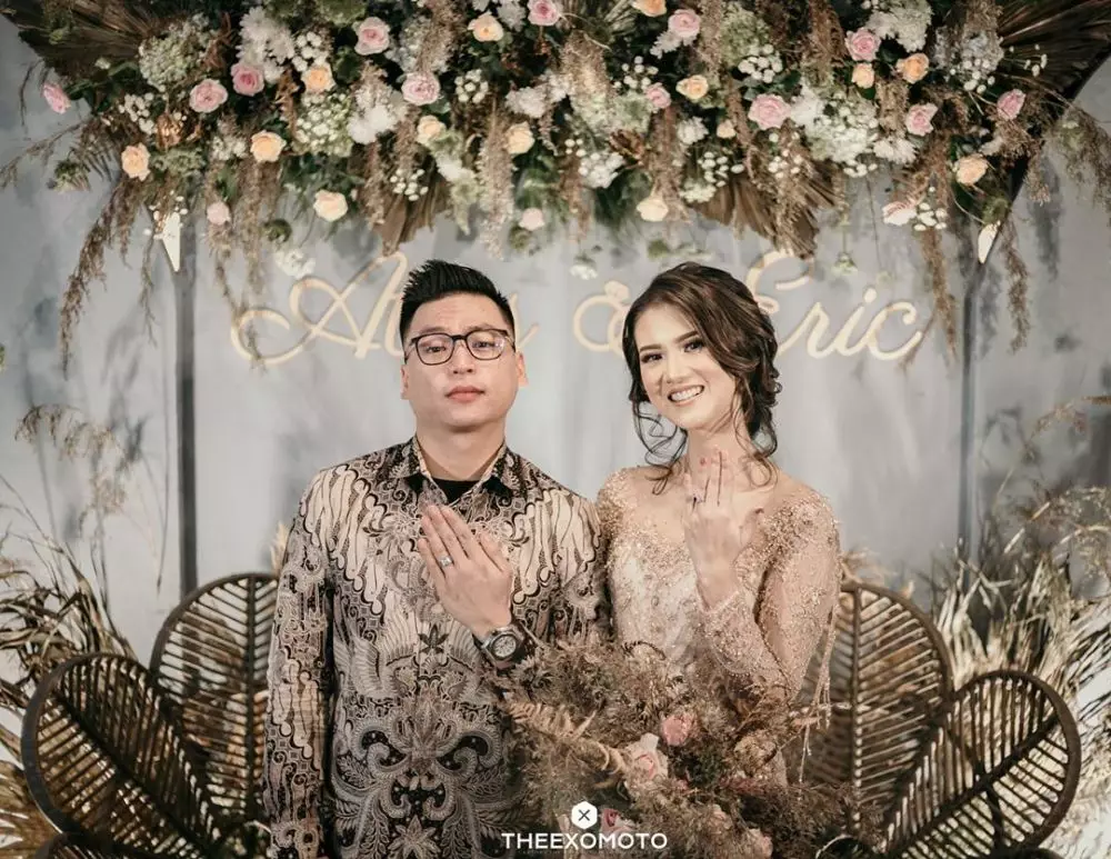 Perjalanan cinta Atries Angel  berbagai sumber