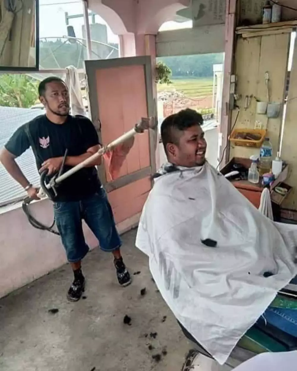 aksi antimainstream potong rambut Berbagai Sumber aksi antimainstream potong rambut Berbagai Sumber