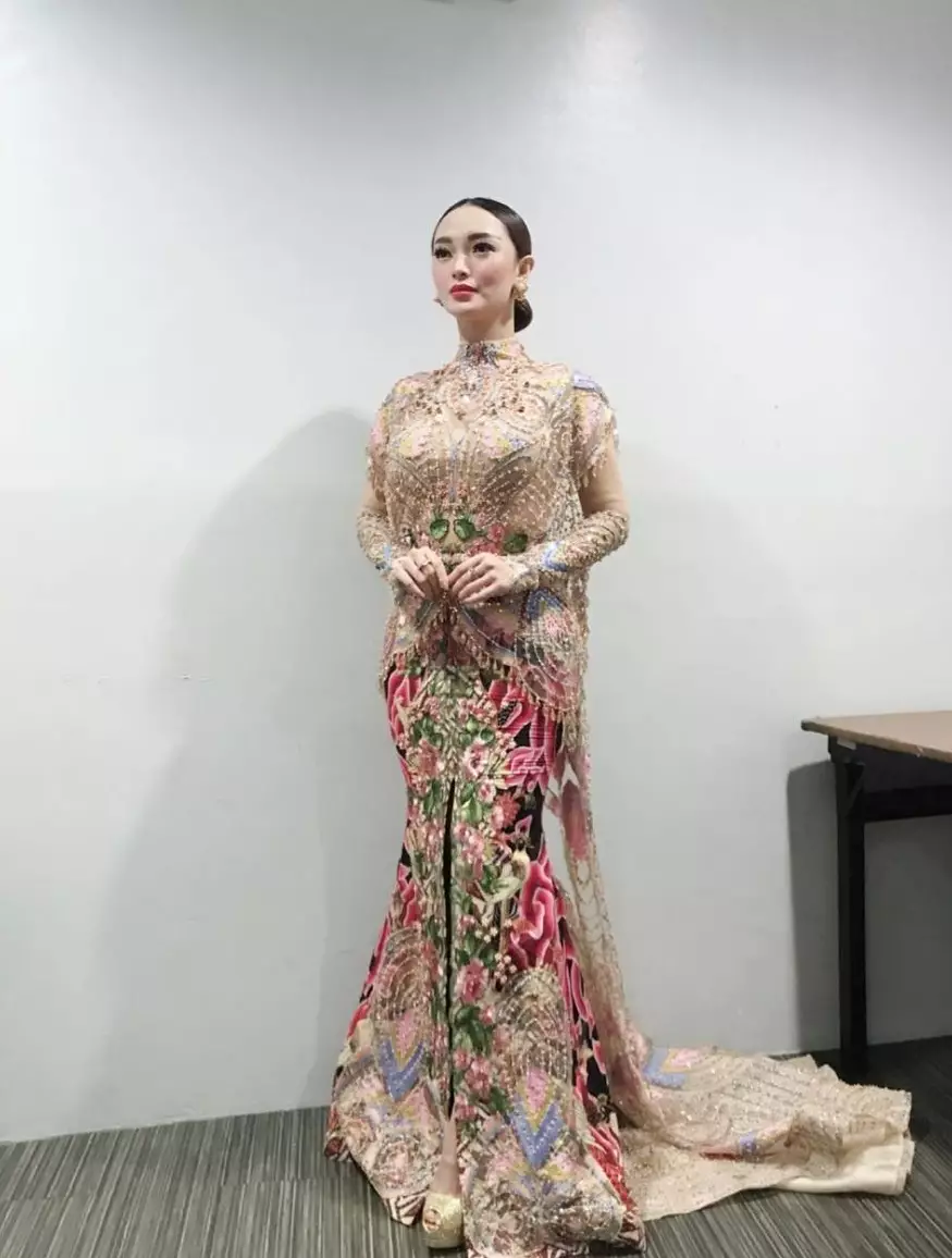 Zaskia Gotik Instagram