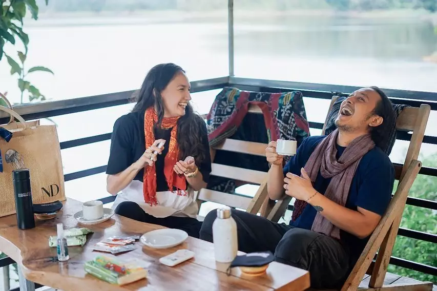 Potret liburan Nadine Chandrawinata dan Dimas Anggara © 2020 brilio.net