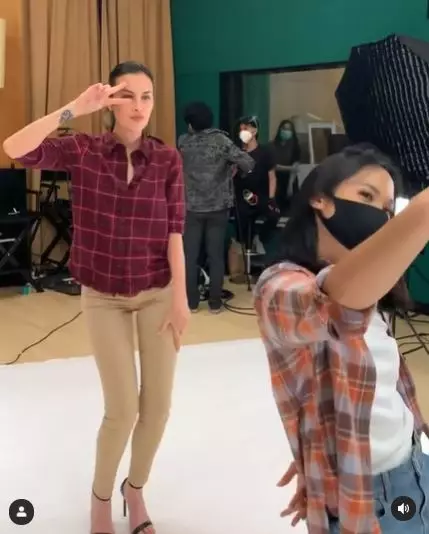 Aksi Sophia Latjuba joget TikTok © 2020 brilio.net