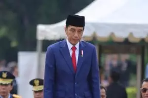 9 Hoaks UU Cipta Kerja yang dibantah Jokowi, salah satunya soal UMK
