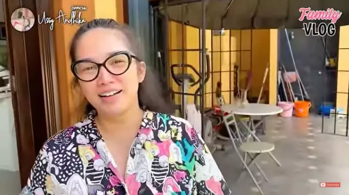 rumah lama ussy berbagai sumber