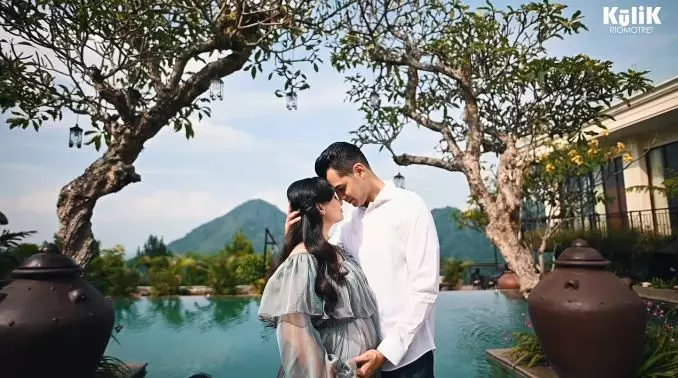 Momen maternity shoot Asmirandah © 2020 brilio.net Momen maternity shoot Asmirandah © 2020 brilio.net