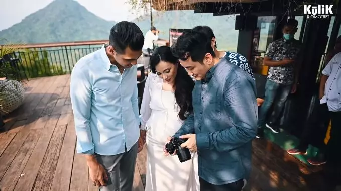 Momen maternity shoot Asmirandah © 2020 brilio.net Momen maternity shoot Asmirandah © 2020 brilio.net