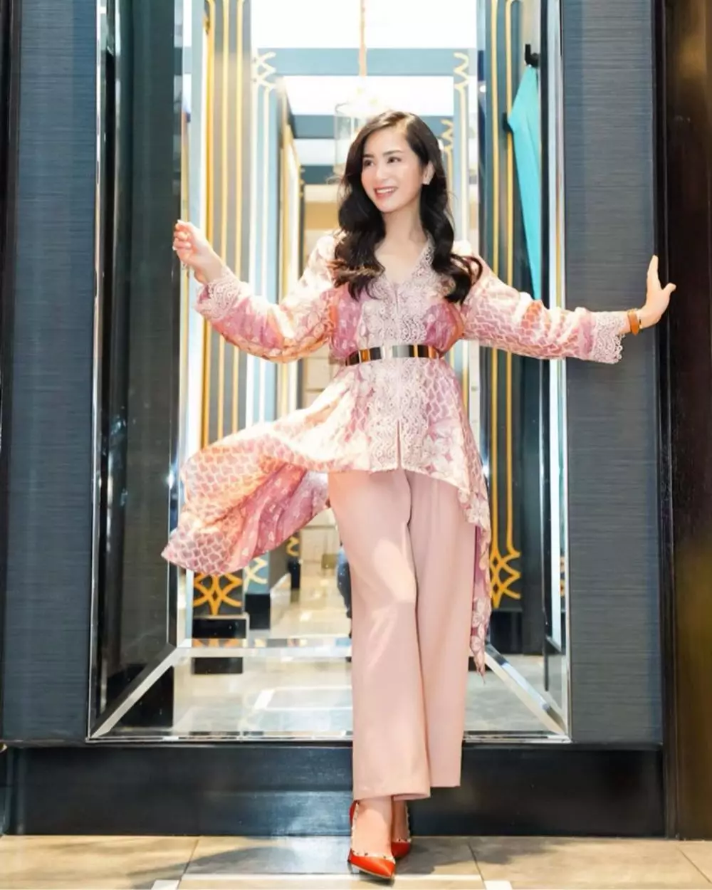 Bisnis Bunga Zainal berbagai sumber