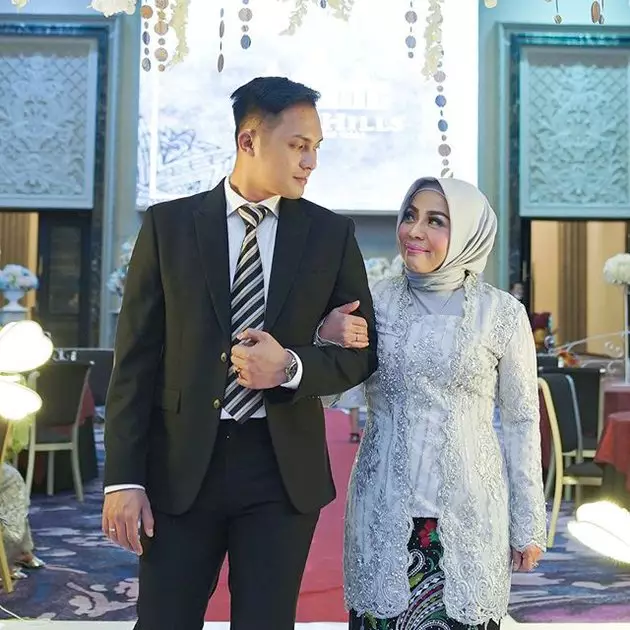 Muzdalifah kondangan bareng Fadel © 2020 brilio.net Instagram