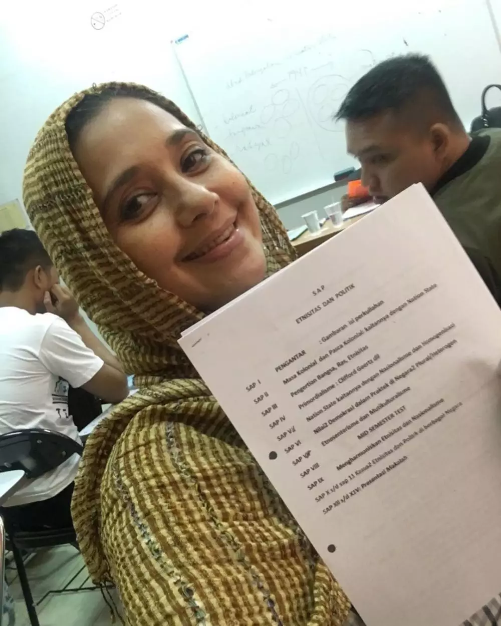 potret natural Ayu Azhari Instagram potret natural Ayu Azhari Instagram