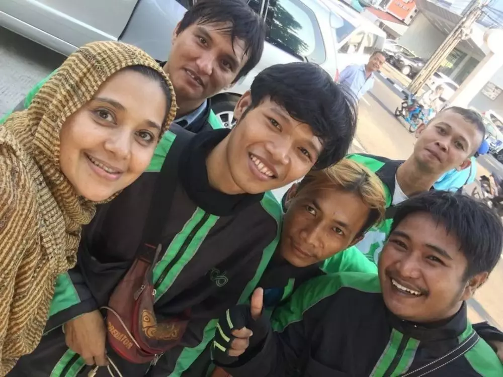 potret natural Ayu Azhari Instagram potret natural Ayu Azhari Instagram