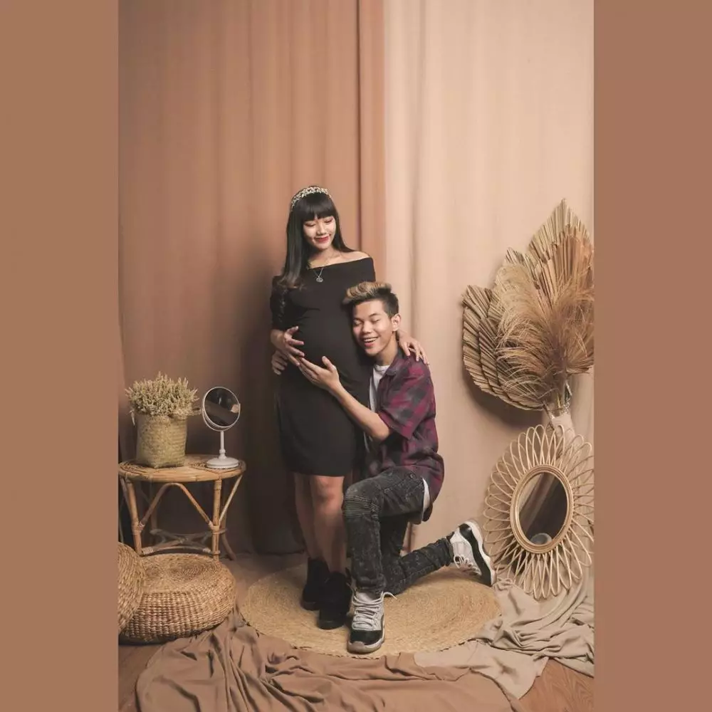 maternity Tegar dan Sarah 2 tema © 2020 brilio.net Instagram maternity Tegar dan Sarah 2 tema © 2020 brilio.net Instagram