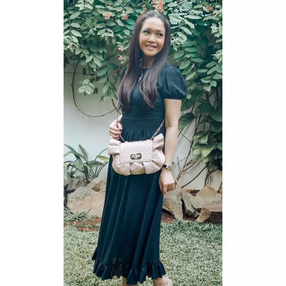 Maia Estianty dengan makeup flawless © 2020 brilio.net Maia Estianty dengan makeup flawless © 2020 brilio.net