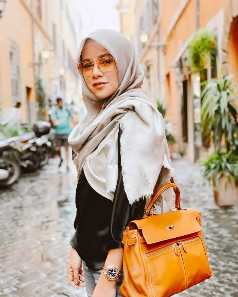 Seleb hapus tato Berbagai Sumber