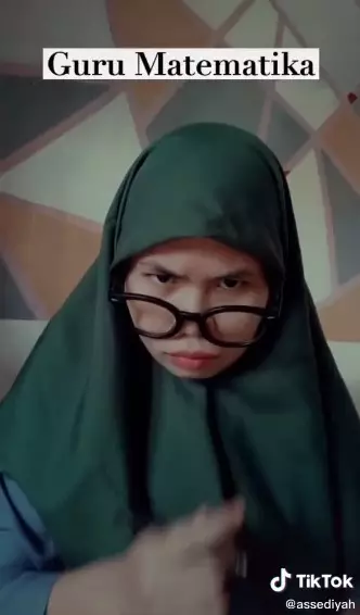 Penampilan guru tiktok TikTok/@assediyah