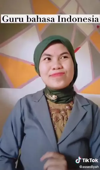 Penampilan guru tiktok TikTok/@assediyah