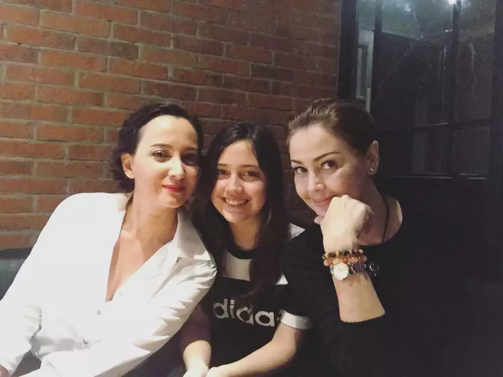 Roweina Umboh dan sang putri Instagram