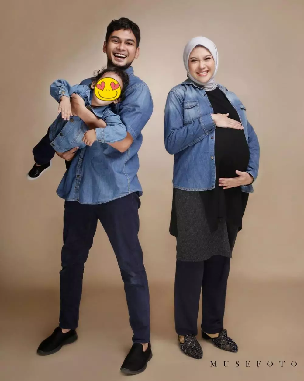 maternity shoot adhitya putri © 2020 Instagram